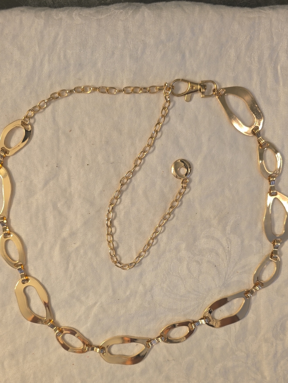 Gold-Link Women’s Chain Waist Belt - Elegant Gold Tone New